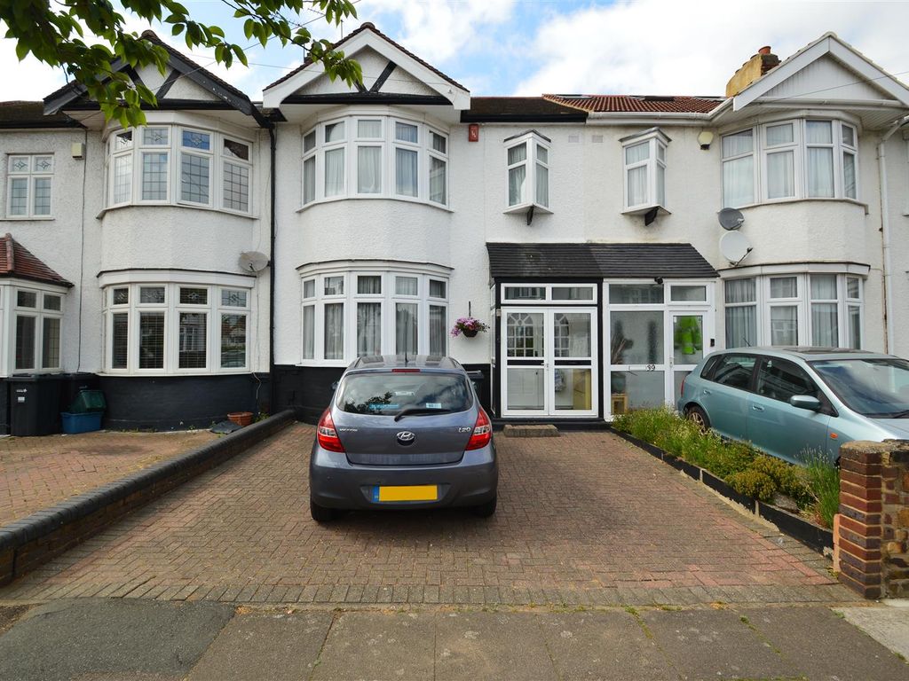 3 bed terraced house for sale in Bergholt Avenue, Redbridge IG4 Zoopla