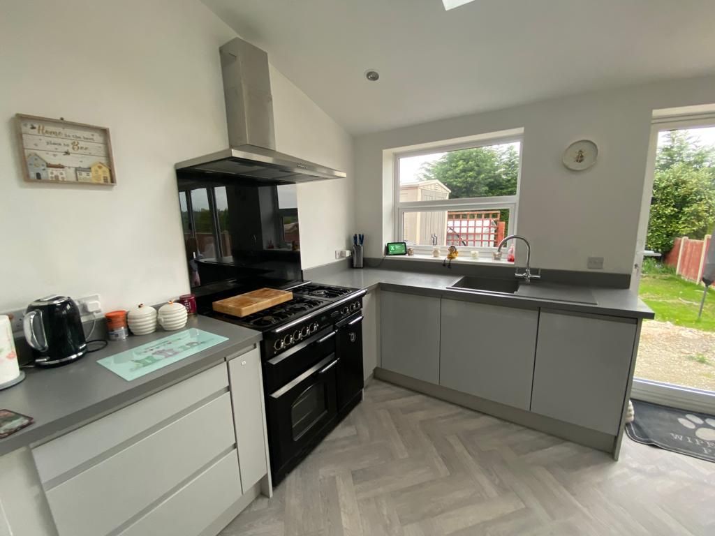 2 bed semidetached house for sale in North Side, New Tupton