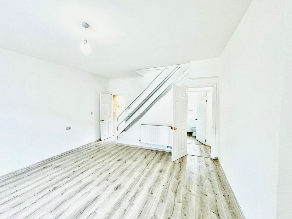 2 bed terraced house to rent in Carlton Street, Horbury, Wakefield WF4