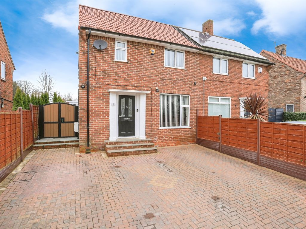 2 bed semidetached house for sale in Swarcliffe Road, Leeds LS14, £