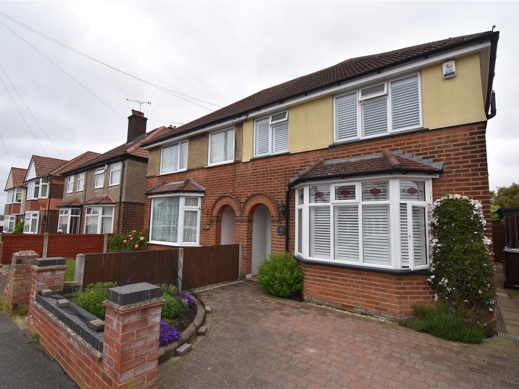 3 bed semidetached house for sale in Shaftesbury Avenue, Dovercourt
