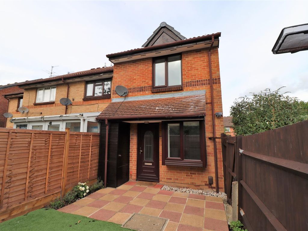 1 bed property to rent in Greystoke Drive, Ruislip, Middlesex HA4, £