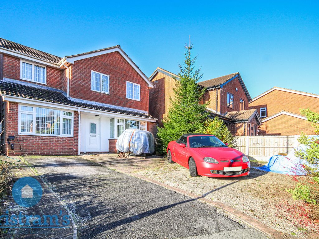 4 bed detached house for sale in York Drive, Nottingham NG8, £315,000