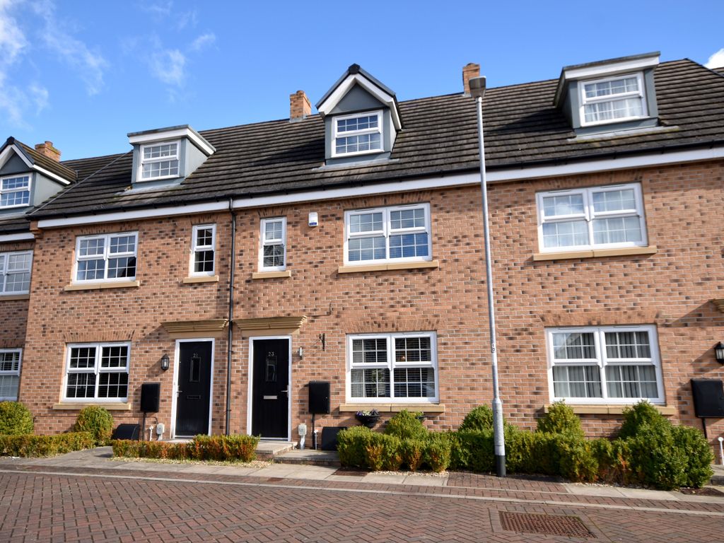 4 bed town house for sale in Cleminson Gardens, Cottingham, East Riding