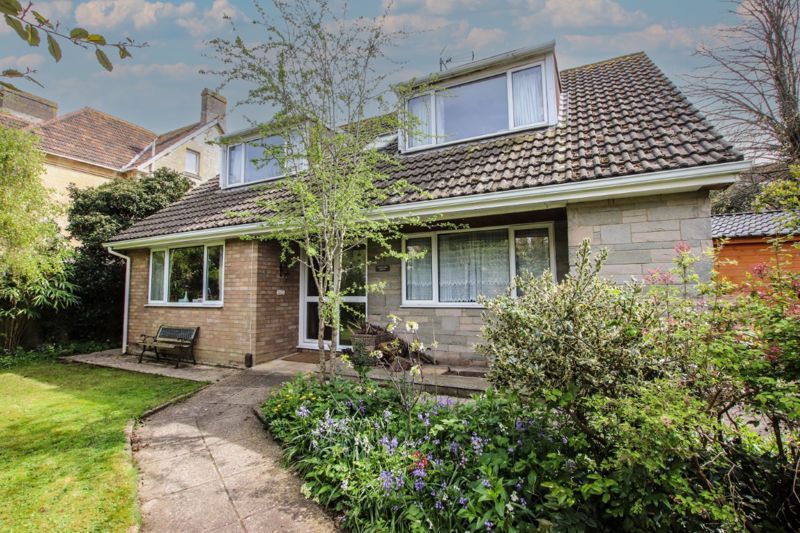 4 bed detached house for sale in Wingfield Road, Trowbridge BA14, £