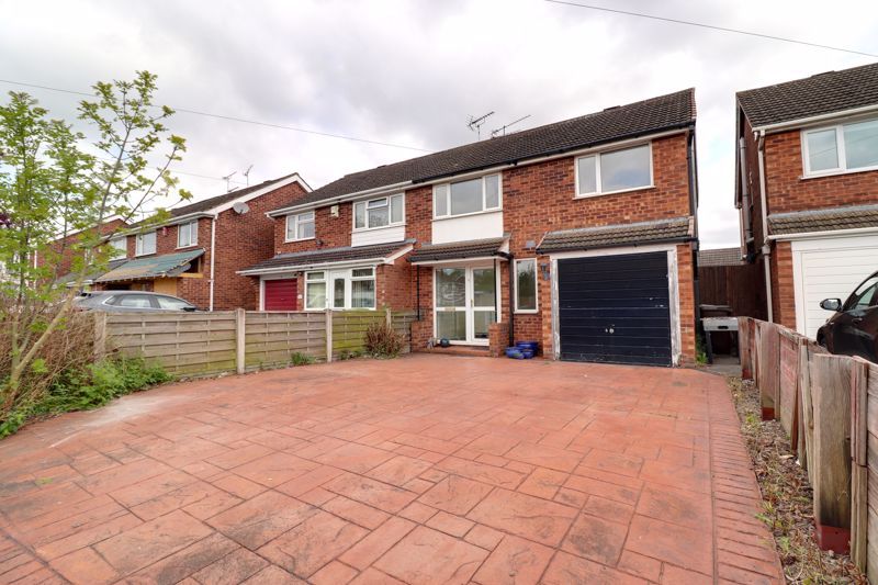 3 bed semidetached house for sale in Shannon Road, Burton Manor, Stafford ST17, £200,000 Zoopla