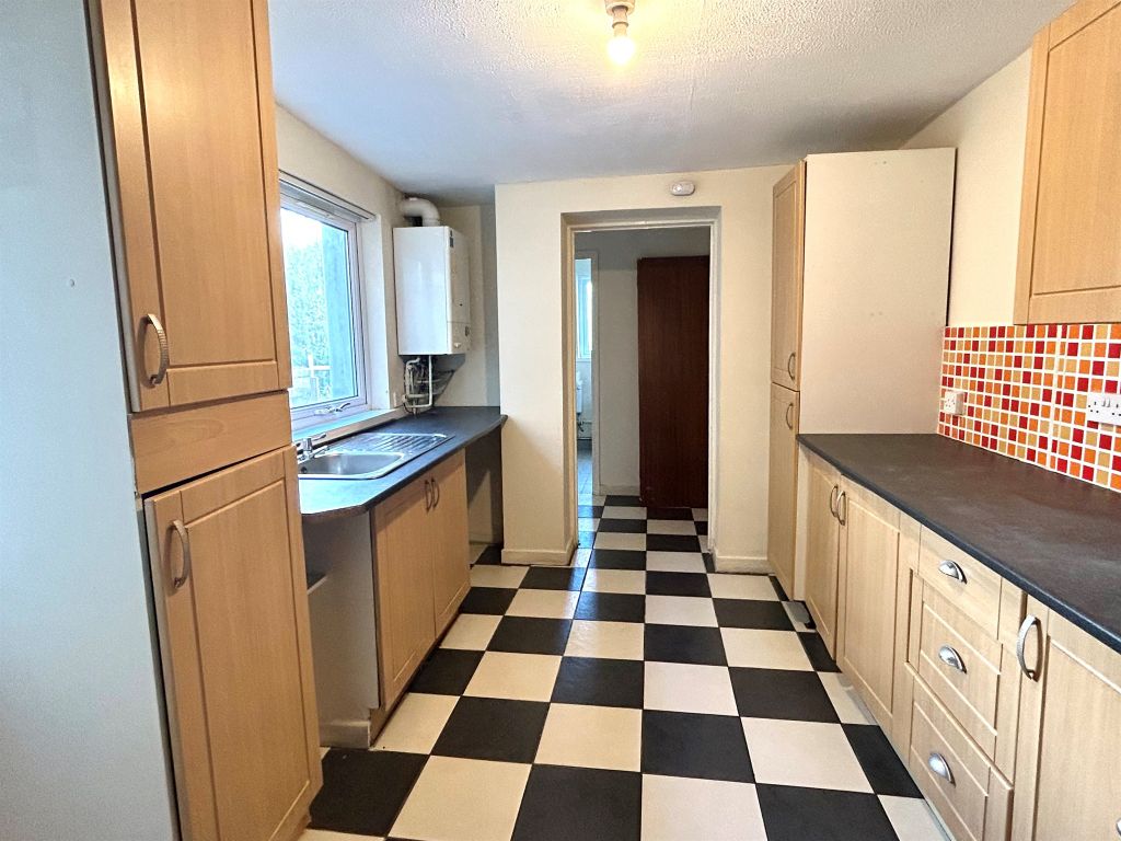 3 bed terraced house for sale in Farm Road, Briton Ferry, Neath SA11, £