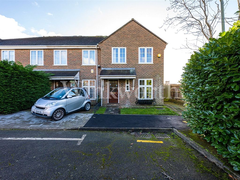 Sheridan Walk, London NW11  