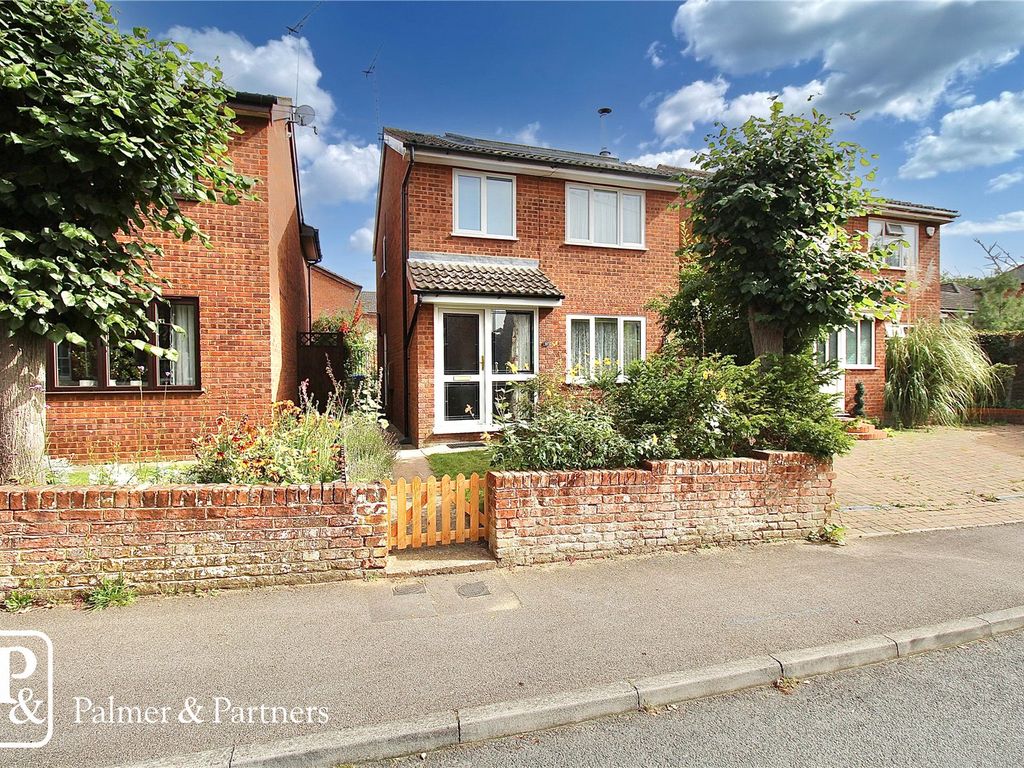 3 bed detached house for sale in Rose Hill Crescent, Ipswich, Suffolk