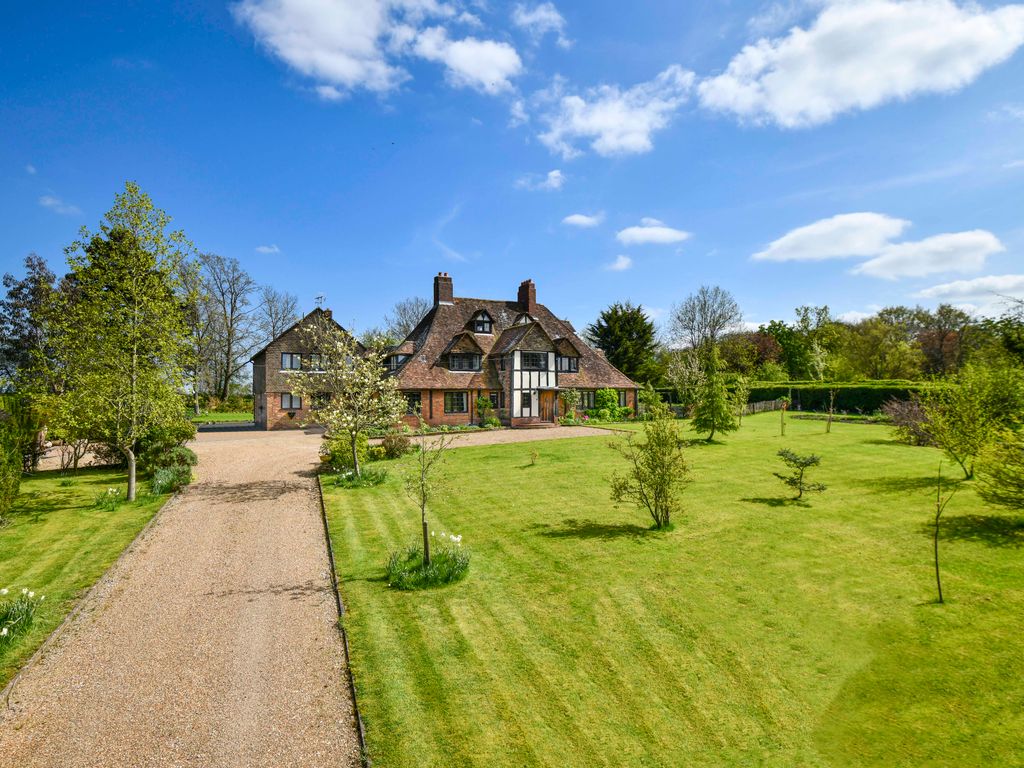 6-bed-detached-house-for-sale-in-pluckley-road-charing-tn27-zoopla