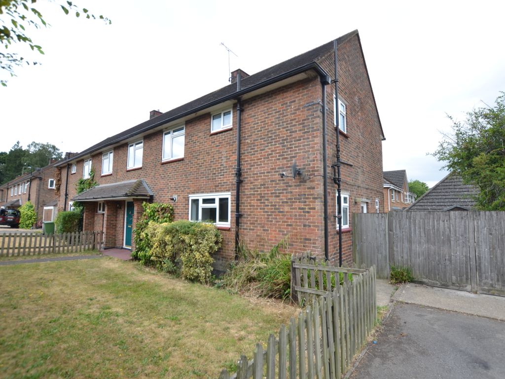 4 bed end terrace house to rent in Kings Ride, Camberley GU15 Zoopla
