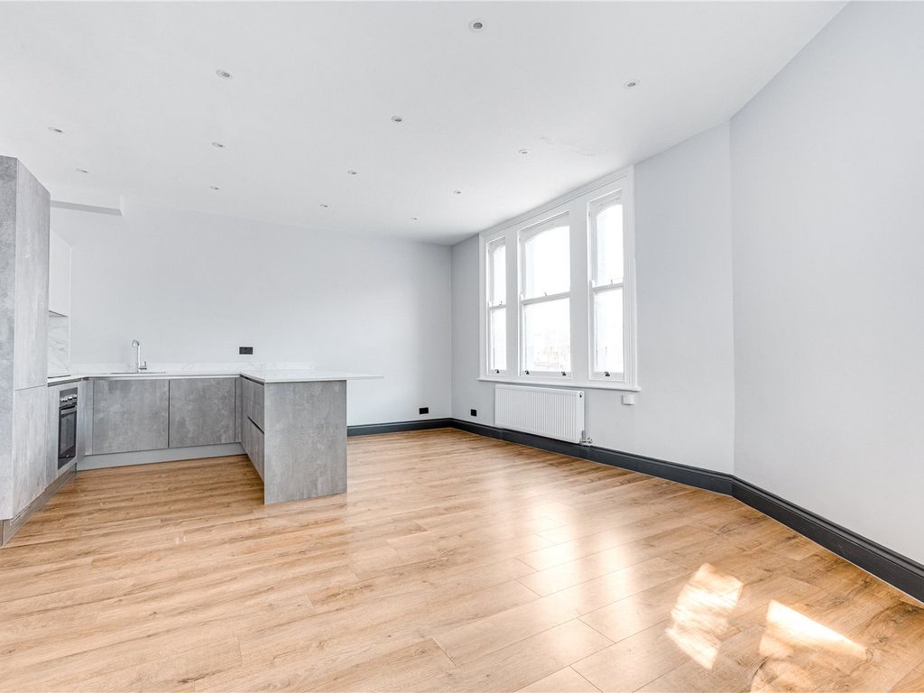2 bed flat for sale in Queenstown Road, Battersea, London SW8 Zoopla