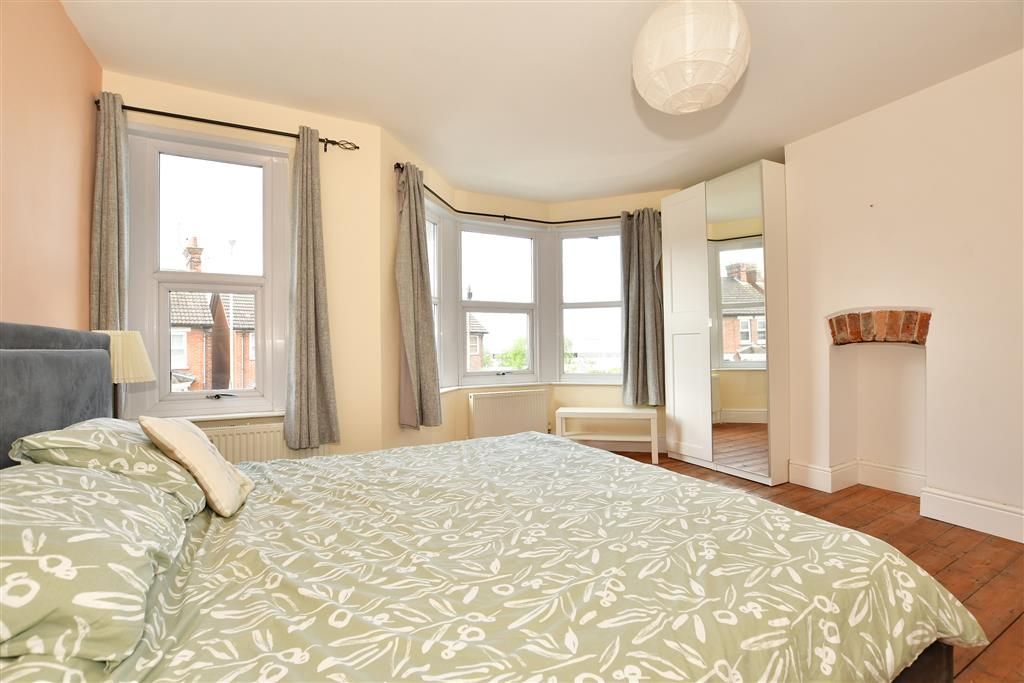 3 bed terraced house for sale in Sackville Crescent, Ashford, Kent TN23