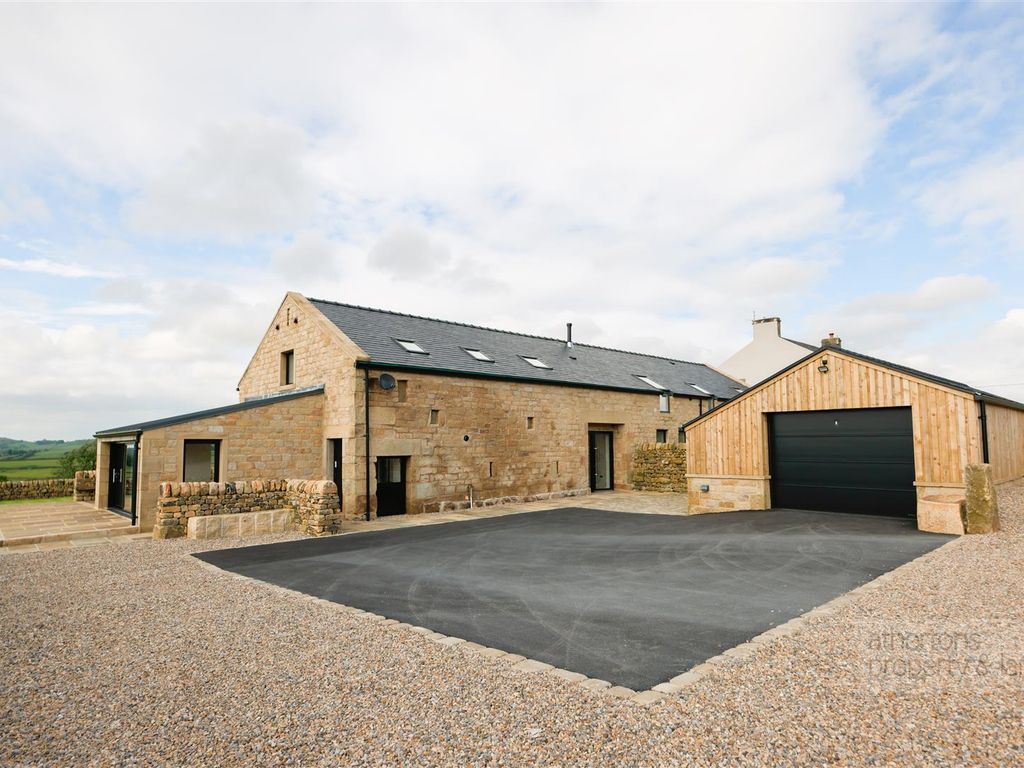 3 bed barn conversion for sale in Wycoller Road, Trawden, Colne BB8, £