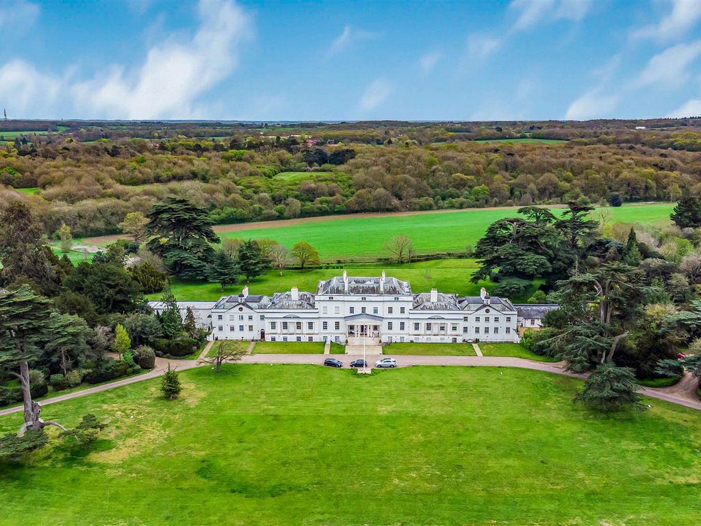 4 bed country house for sale in Lower Hatfield Road, Bayford, Hertford