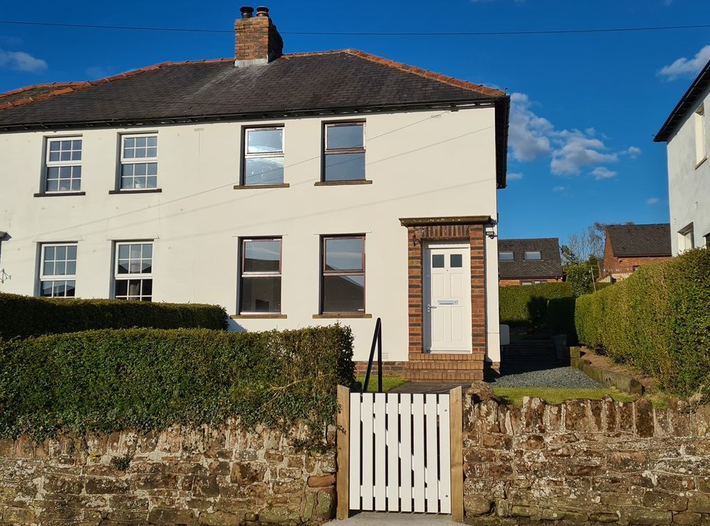 2 bed semidetached house for sale in West View, School Road