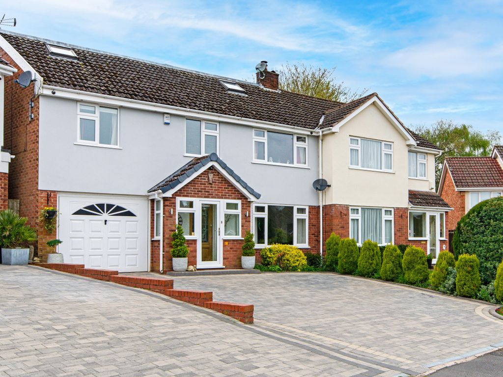 5 bed semidetached house for sale in Meadowside Road, Four Oaks