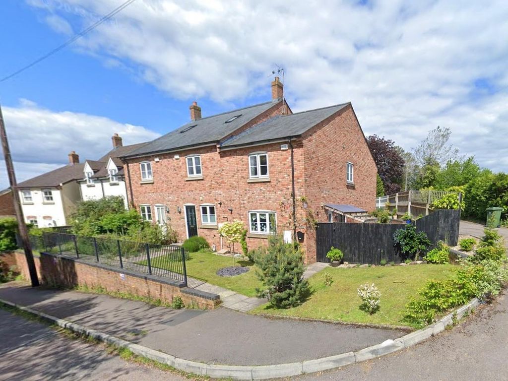 2 bed end terrace house for sale in Bury Bar, Newent GL18, £245,000