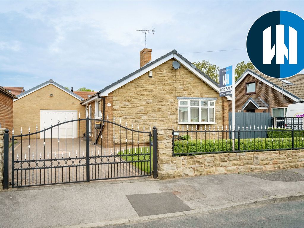 3 bed bungalow for sale in Valley View, South Elmsall, Pontefract, West
