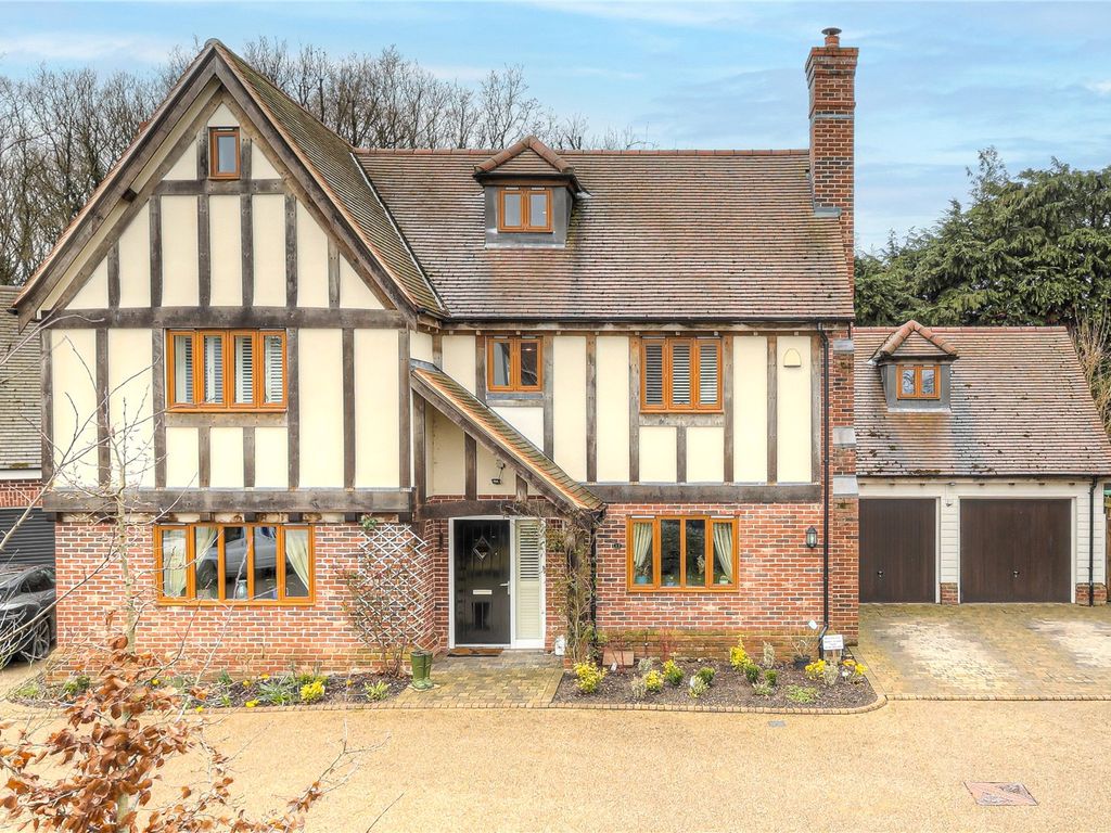 5 bed detached house for sale in Woodland Way, Edney Common CM1 Zoopla