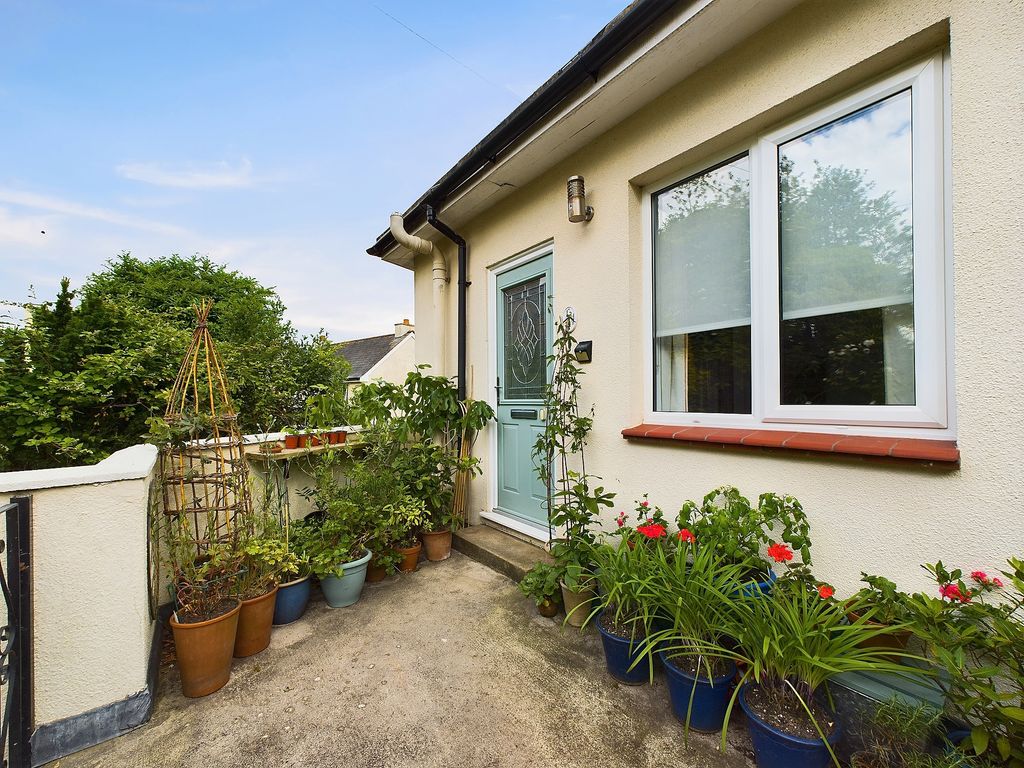 2 bed flat for sale in Temple Street, Sidmouth EX10, £215,000 Zoopla