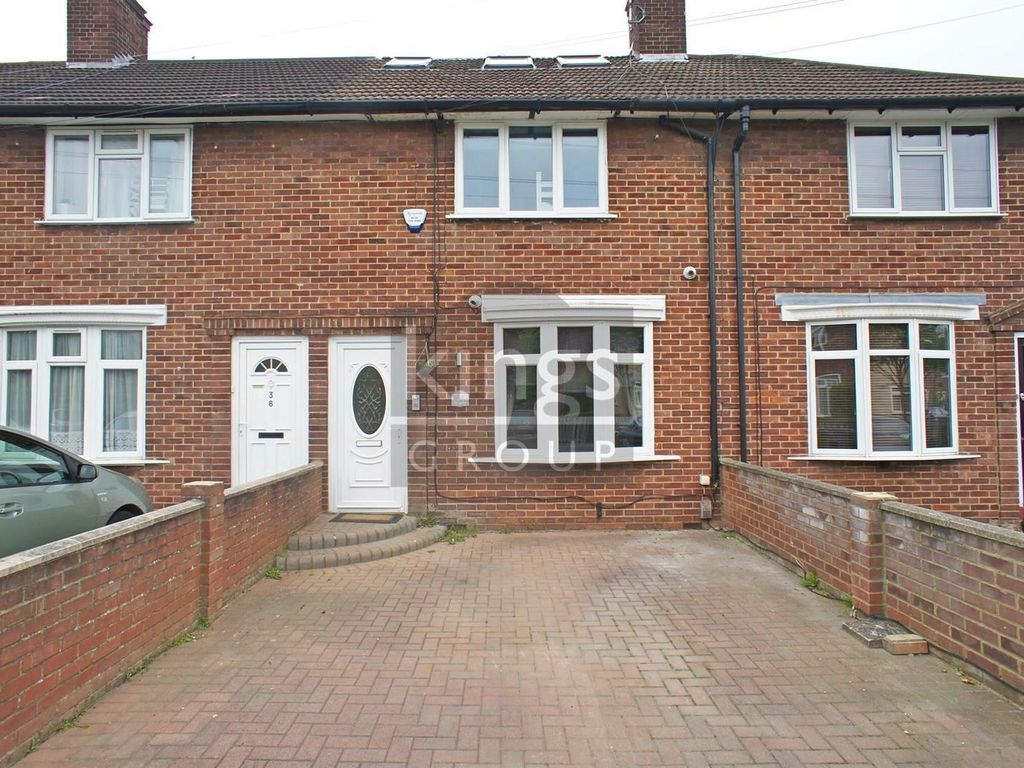 3 bed terraced house for sale in Otterbourne Road, London E4, £500,000