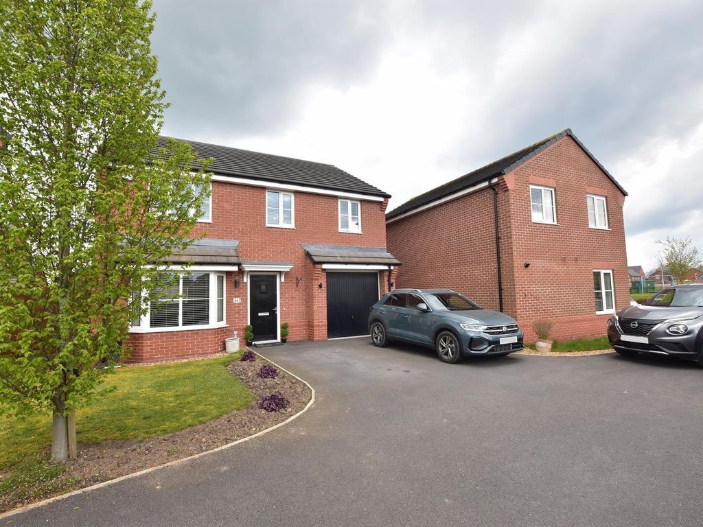 4 bed detached house for sale in Broad Street, Crewe CW1 Zoopla