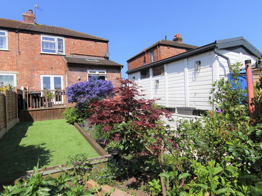 3 bed semidetached house for sale in Brook Avenue, Droylsden