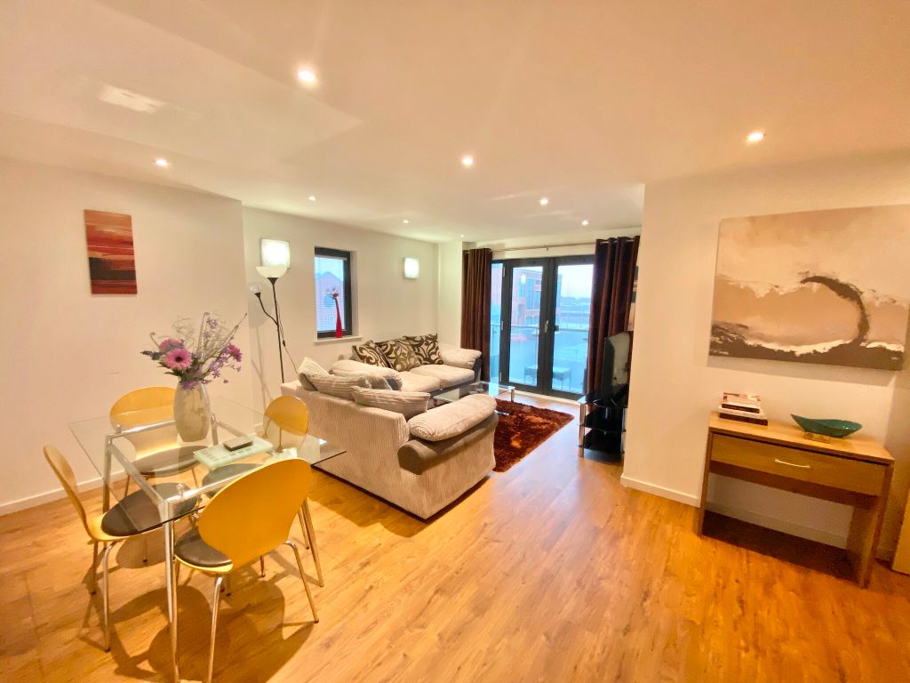 2 bed flat for sale in Kings Road, Swansea SA1 Zoopla