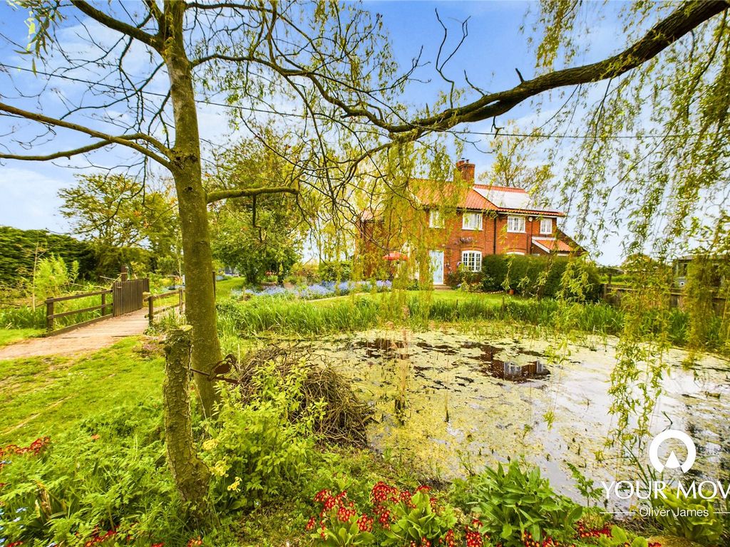 3 bed semidetached house for sale in Ringsfield Road, Ilketshall St