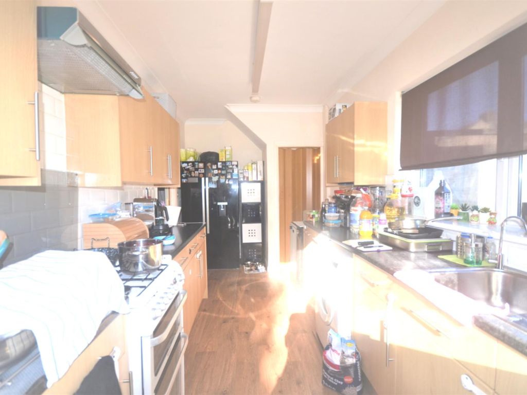 2 bed semidetached house to rent in Lichfield Road, Becontree, Dagenham RM8 Zoopla