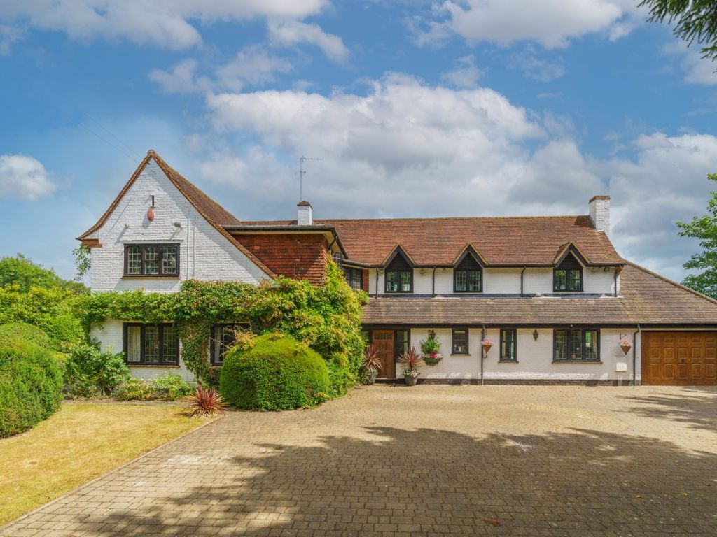 4 bed detached house for sale in Park Road, Stoke Poges, Slough SL2