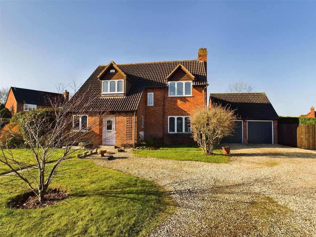 4 bed detached house for sale in Appleton Way, Hucclecote, Gloucester