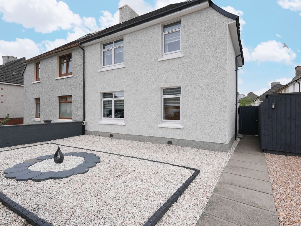 4 bed semidetached house for sale in Lynnburn Avenue, Bellshill ML4, £