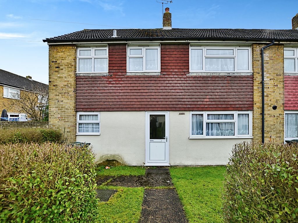 3 bed end terrace house for sale in Beaver Lane, Ashford, Kent TN23