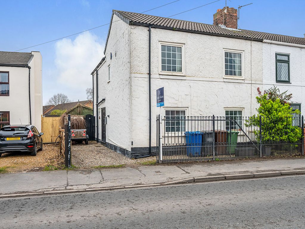 3 bed semidetached house for sale in Lowton Road, Golborne, Warrington