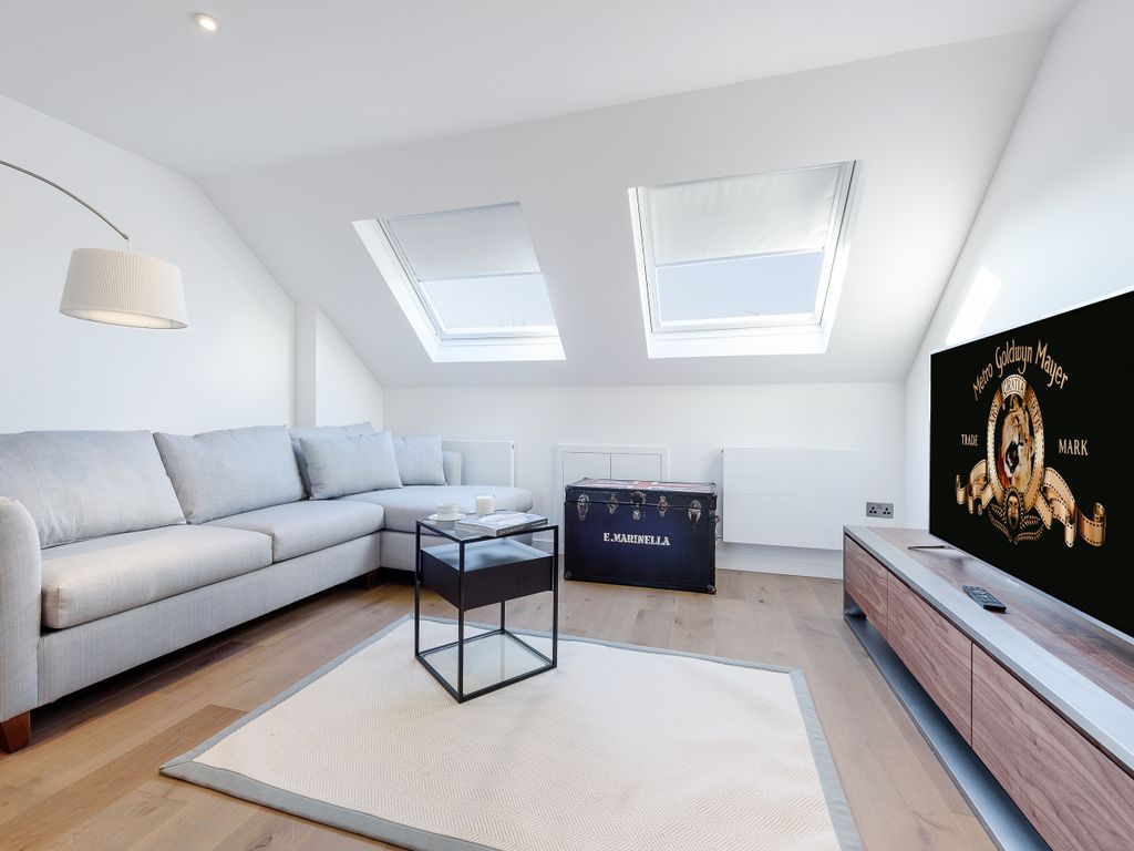 2 bed flat to rent in Whittingstall Road, Parsons Green SW6 Zoopla