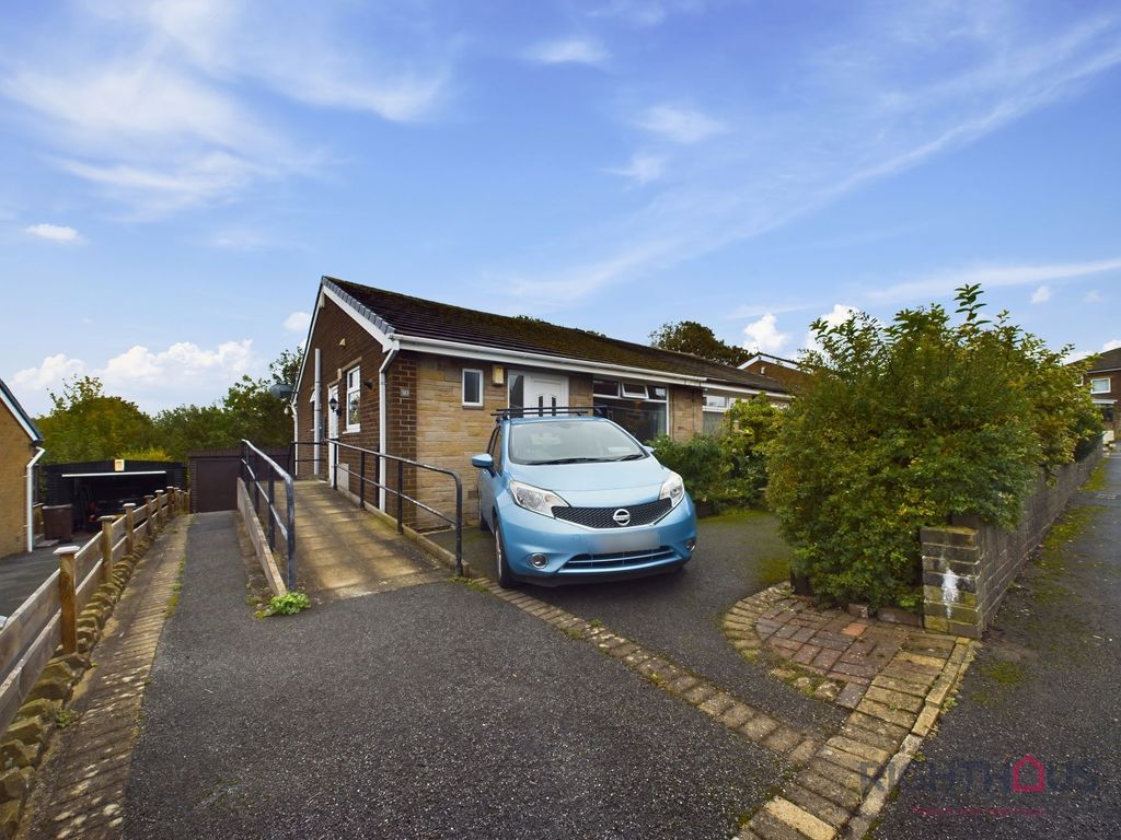 1 bed semidetached bungalow for sale in Elizabeth Avenue, Wyke BD12, £205,000 Zoopla