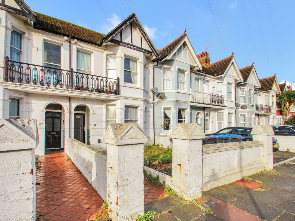 1 bed flat to rent in Navarino Road, Worthing BN11, £850 pcm Zoopla