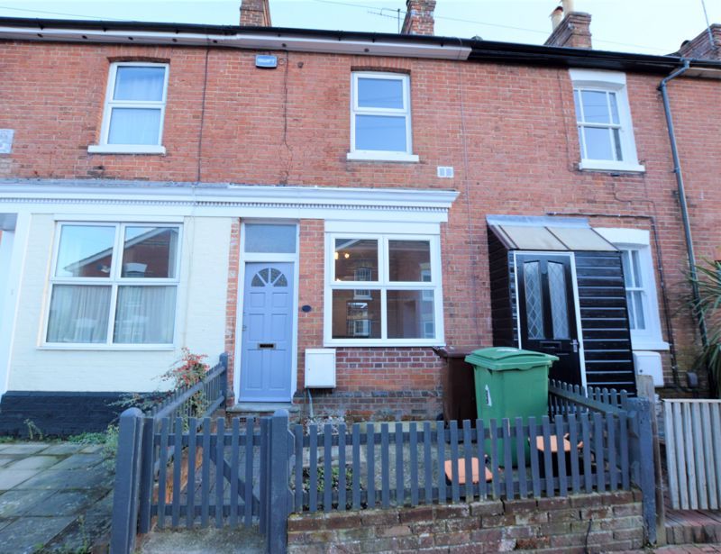 2 bed terraced house to rent in 2 Bedroom Terraced House, Windmill