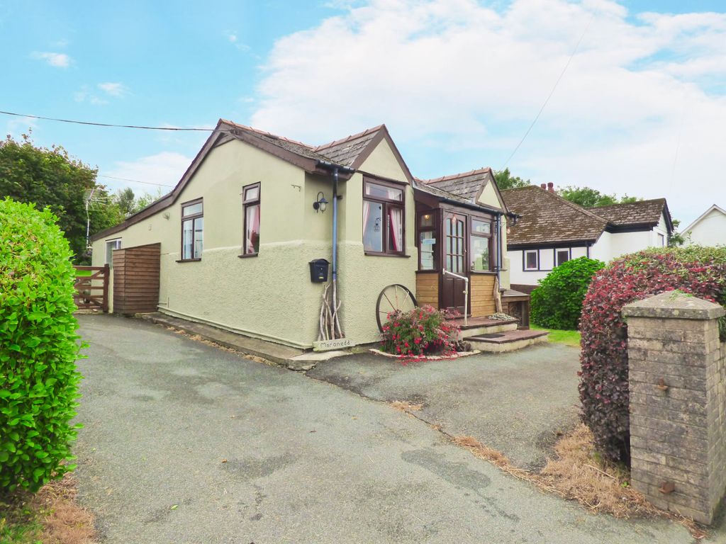 4 bed bungalow for sale in Brynhoffnant, Nr. Llangrannog, Llandysul SA44, £149,950 Zoopla