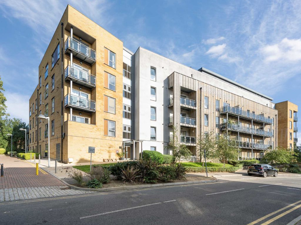 1 bed flat for sale in St. Grove, London SW17, £350,000 Zoopla