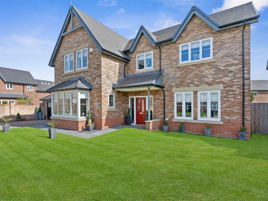 5 bed detached house for sale in Fenwick Close, Medburn, Newcastle Upon