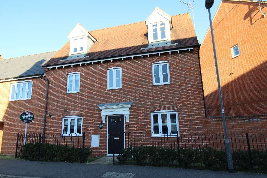 5 bed end terrace house for sale in Prince Rupert Drive, Aylesbury HP19