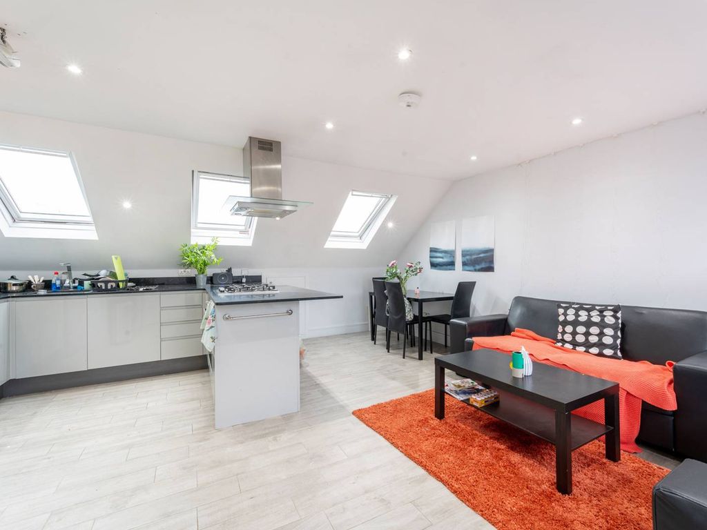 3 bed flat to rent in Ormiston Grove, Shepherd's Bush, London W12 Zoopla