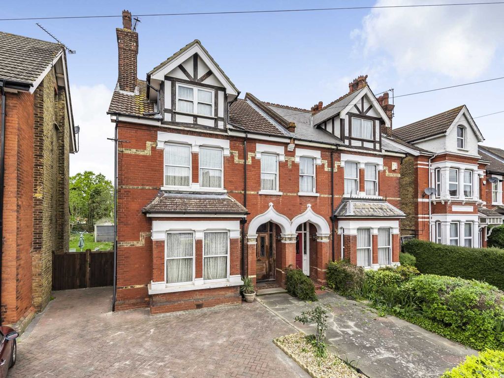 5 bed semidetached house for sale in Darnley Road, Gravesend DA11 Zoopla
