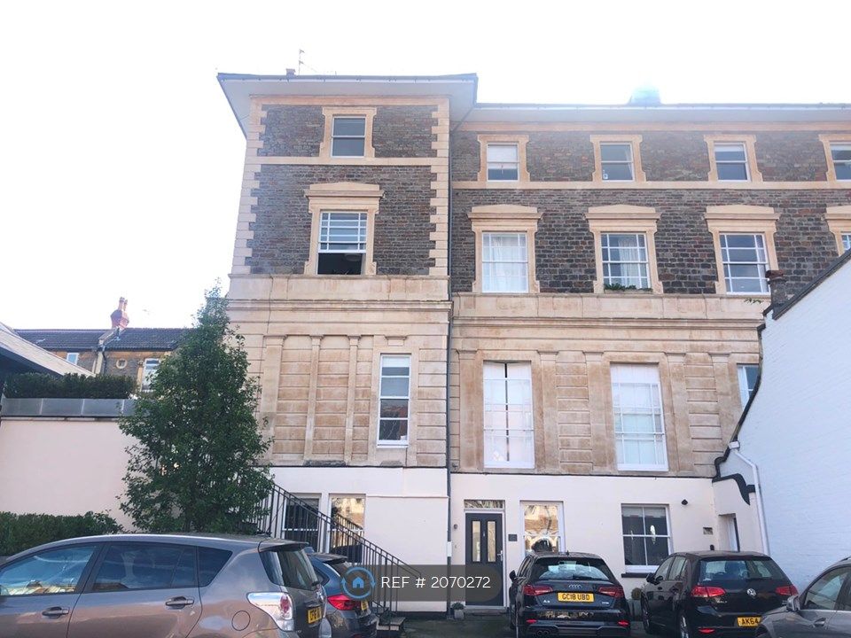 3 bed flat to rent in Alma Vale Road, Bristol BS8, £2,500 pcm Zoopla