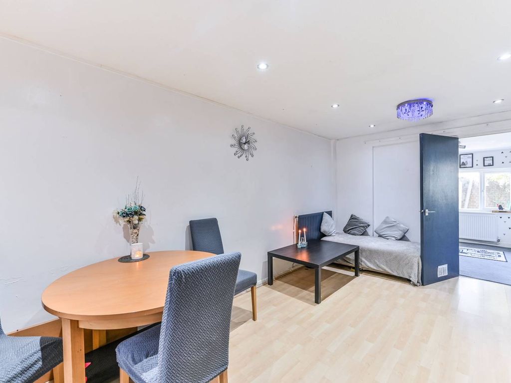 3 bed bungalow for sale in Gillett Road, Thornton Heath CR7 Zoopla