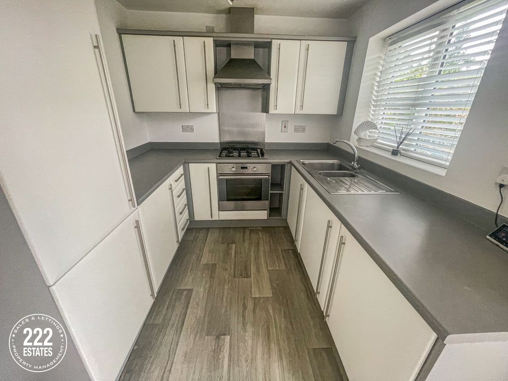 3 bed terraced house to rent in Albury Close, Warrington WA5, £995 pcm