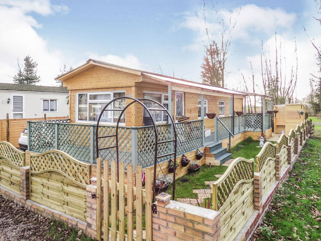 1 bed mobile/park home for sale in Carlton Manor Park, CarltonOnTrent